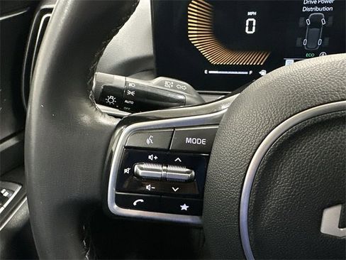 Used 2024 Kia Sorento S image 41