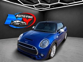 Used 2019 MINI Cooper S w/ Signature Upholstery Package FWD video 1