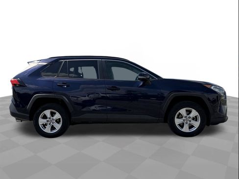 Used 2021 Toyota RAV4 XLE AWD/4WD image 6