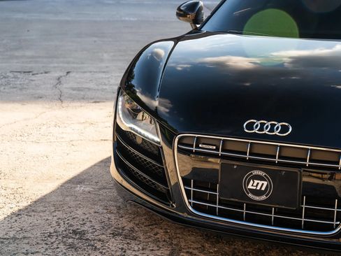Used 2011 Audi R8 V10 AWD/4WD image 17