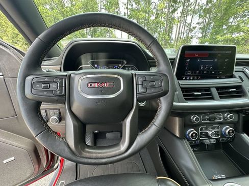 Certified 2021 GMC Yukon XL AT4 w/ AT4 Premium Package AWD/4WD image 11