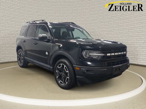 Used 2023 Ford Bronco Sport Outer Banks AWD/4WD image 3