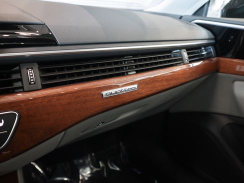 Used 2022 Audi A5 2.0T Premium image 25