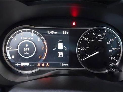 Used 2025 Nissan Versa SV w/ Trunk Package FWD image 22
