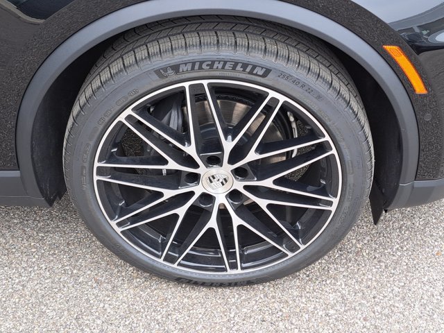 Used 2026 Porsche Macan Electric RWD image 11