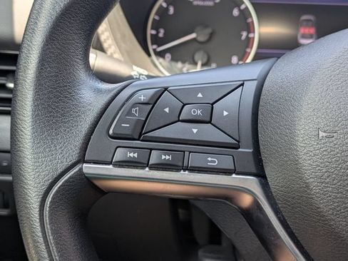 Used 2025 Nissan Sentra SV FWD image 25