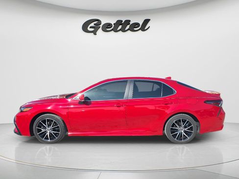 Used 2024 Toyota Camry SE image 7