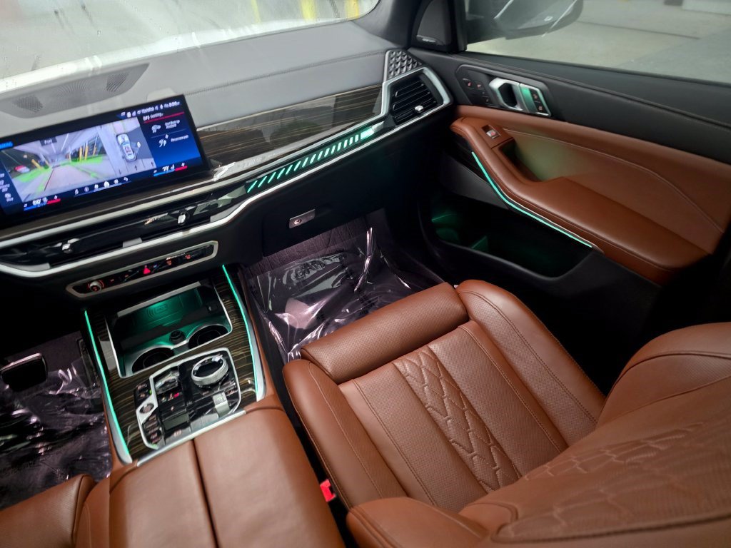 Used 2025 BMW X7 M60i w/ Executive Package AWD/4WD image 43