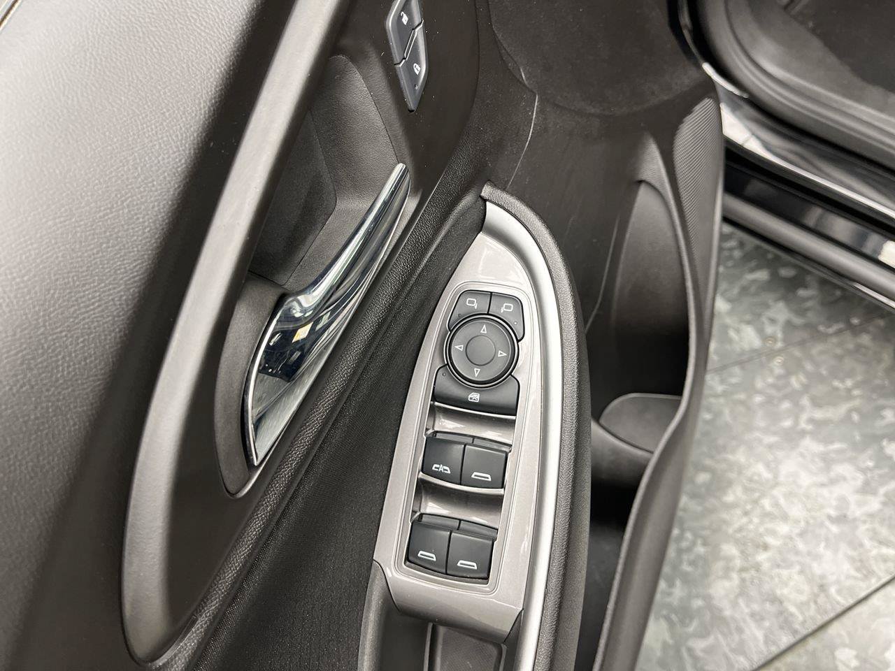 Used 2024 Chevrolet Malibu LT FWD image 8