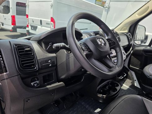 Used 2023 RAM ProMaster 2500 FWD image 16
