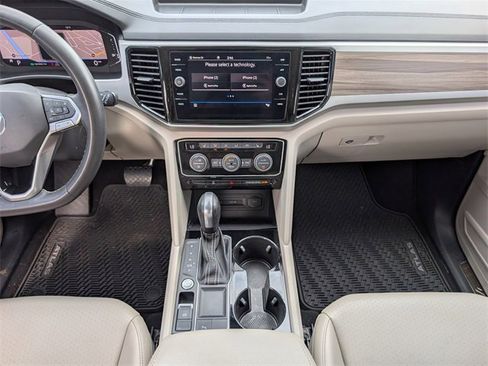 Used 2021 Volkswagen Atlas SEL image 7