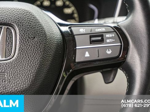 Used 2025 Honda Pilot EX-L image 32