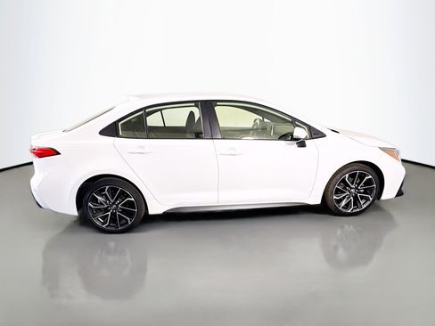 Used 2020 Toyota Corolla SE image 11