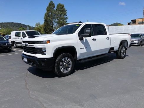 New 2026 Chevrolet Silverado 2500 Custom w/ Custom Value Package AWD/4WD image 8