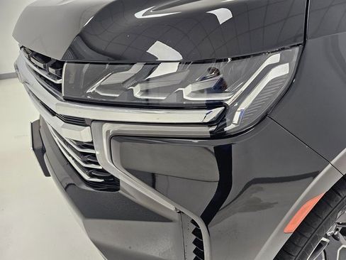 Used 2022 Chevrolet Tahoe LT w/ LT Signature Package image 6
