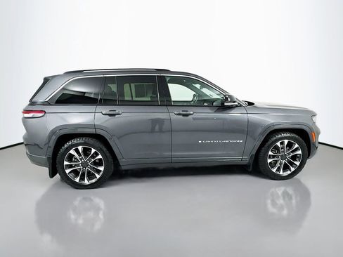 Used 2022 Jeep Grand Cherokee Overland w/ Advanced Protech Group III image 9
