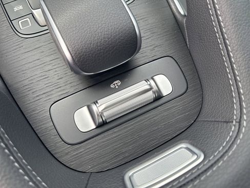 New 2026 Mercedes-Benz GLS 450 4MATIC image 36