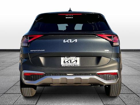 Certified 2025 Kia Sportage LX image 4