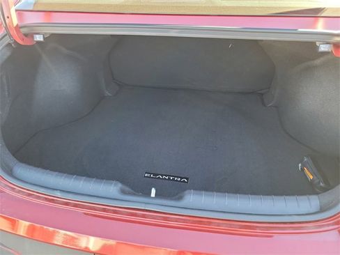 Used 2025 Hyundai Elantra Sport image 21