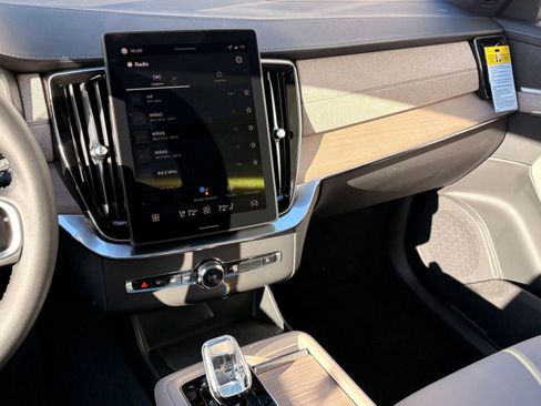 New 2026 Volvo XC90 B5 Core image 24