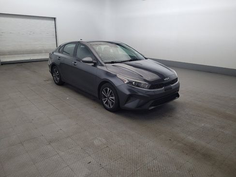 Used 2023 Kia Forte LXS FWD image 13