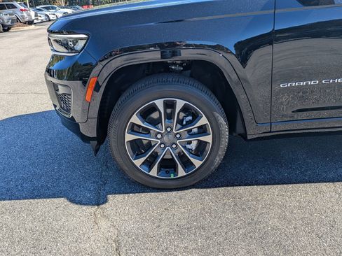 New 2025 Jeep Grand Cherokee L Overland w/ Advanced Protech Group III AWD/4WD image 54