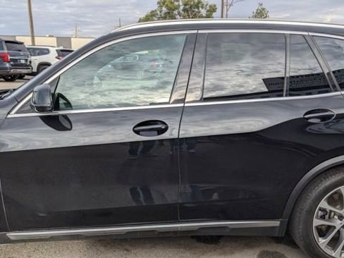 Used 2019 BMW X5 xDrive40i w/ Convenience Package AWD/4WD image 6