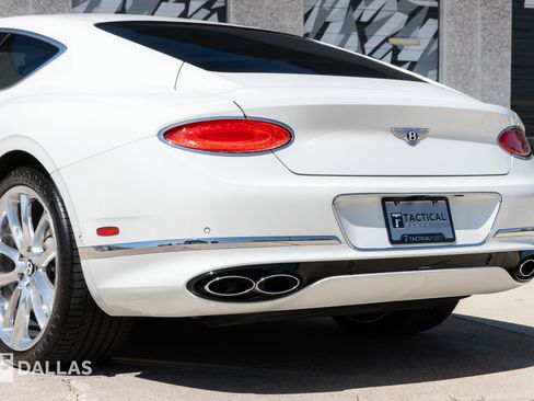 Used 2022 Bentley Continental GT image 12