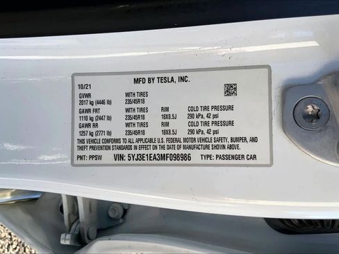 Used 2021 Tesla Model 3 Standard Range Plus image 31