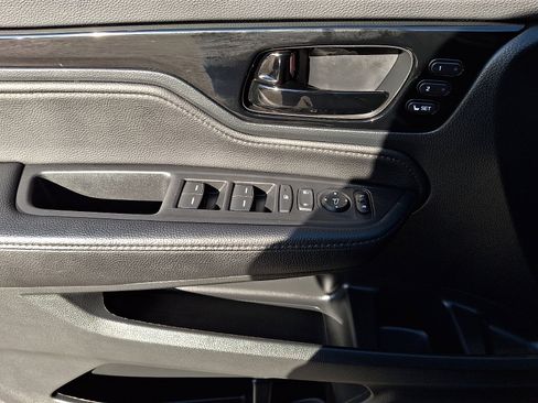 Used 2023 Honda Odyssey Touring image 14