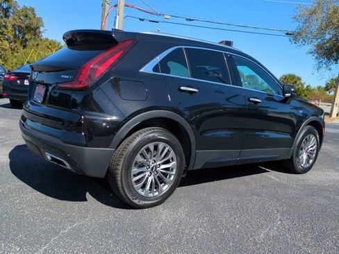 Used 2025 Cadillac XT4 Premium Luxury image 4