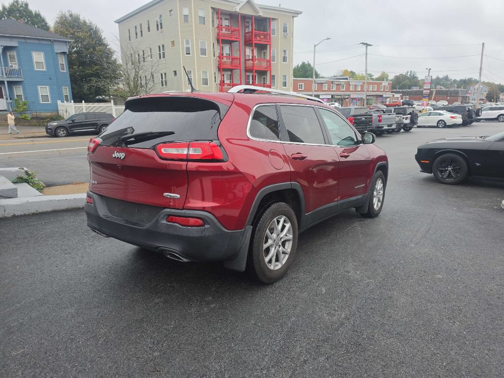 Used 2015 Jeep Cherokee Latitude w/ Cold Weather Group AWD/4WD image 6