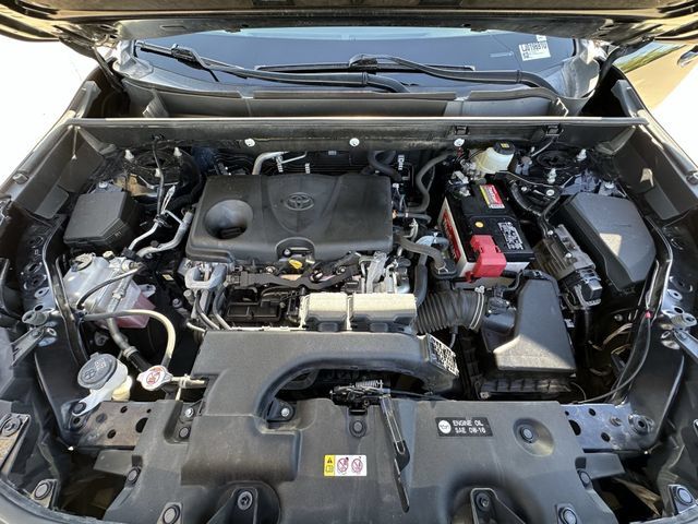 Used 2020 Toyota RAV4 XLE Premium FWD image 34