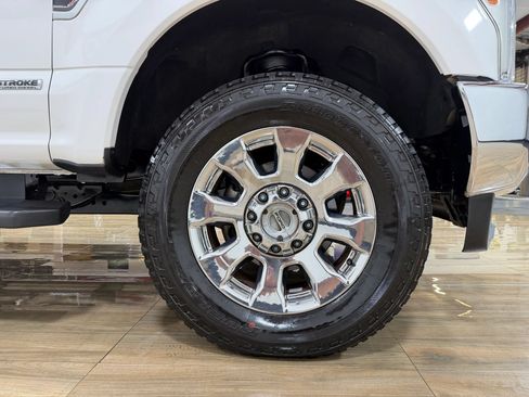Used 2018 Ford F350 Lariat w/ Lariat Ultimate Package AWD/4WD image 4