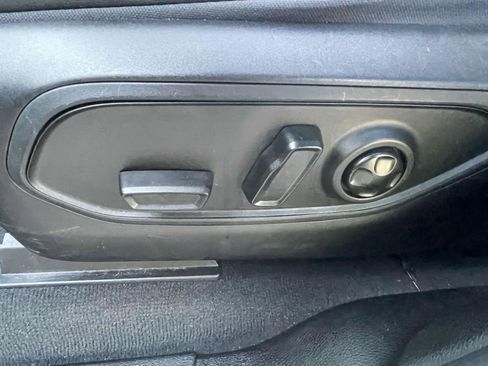 Used 2023 Jeep Grand Cherokee L Laredo image 14