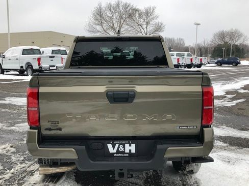 Used 2025 Toyota Tacoma TRD Sport image 26