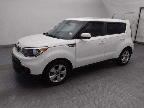 Used 2019 Kia Soul FWD image 2