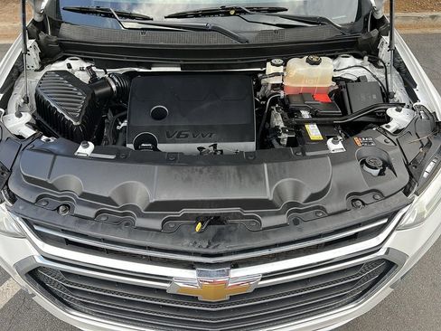 Used 2021 Chevrolet Traverse Premier w/ LPO, Cargo Package image 8