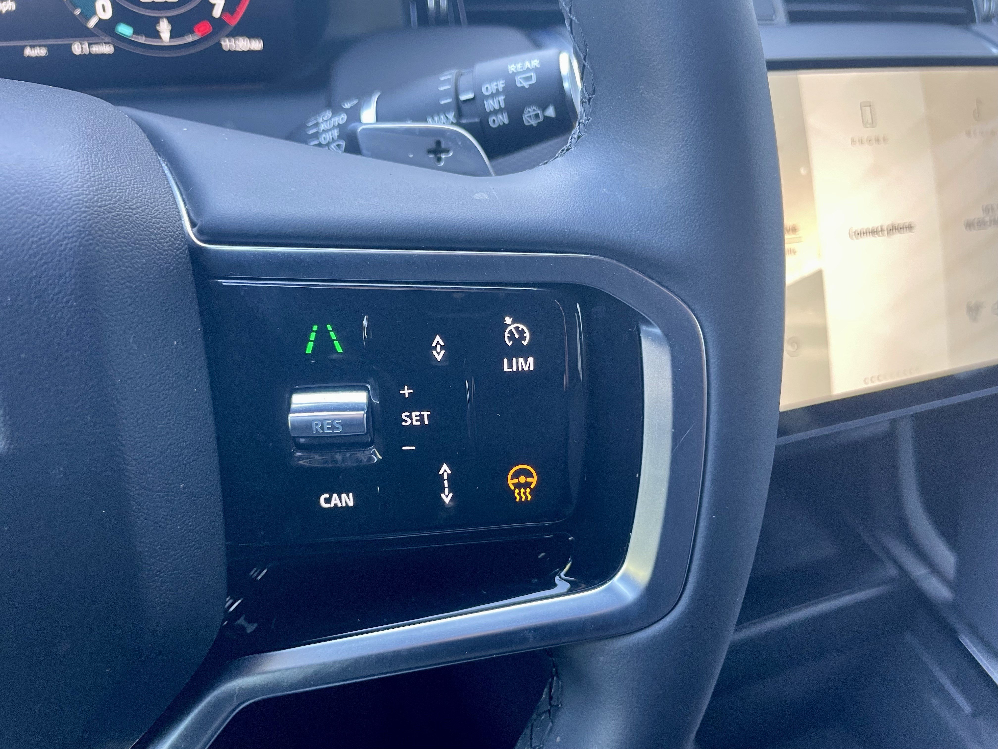 Certified 2025 Land Rover Discovery Sport Dynamic SE AWD/4WD image 22