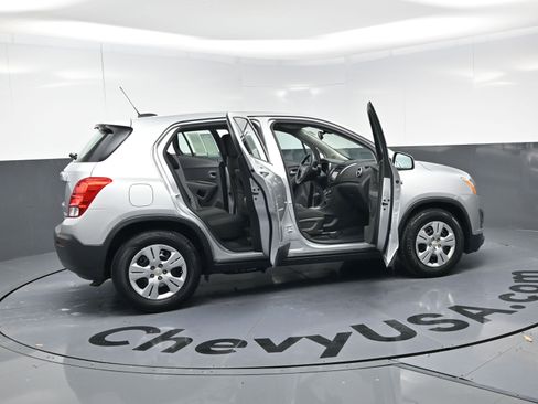 Used 2016 Chevrolet Trax LS image 24