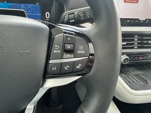 Used 2025 Ford Explorer Platinum w/ LUX Leather Package AWD/4WD image 16
