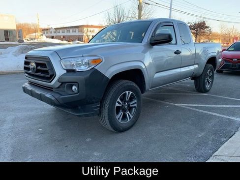 Used 2022 Toyota Tacoma SR image 8
