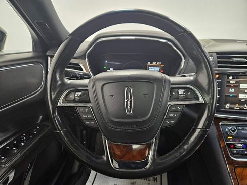 Used 2017 Lincoln Continental Reserve w/ Climate Package image 16