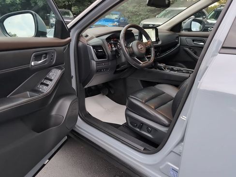 Used 2023 Nissan Rogue SL w/ SL Premium Package AWD/4WD image 13