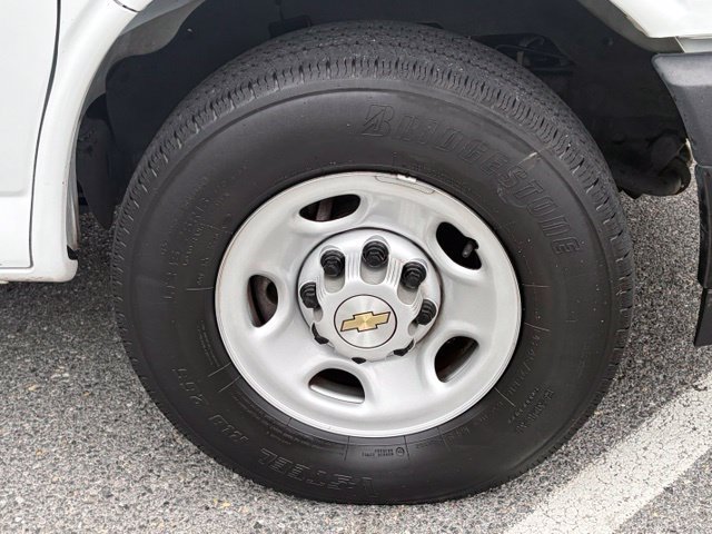 Used 2025 Chevrolet Express 2500 Extended w/ Driver Convenience Package RWD image 13
