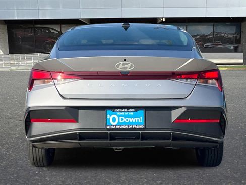 New 2026 Hyundai Elantra SE image 8