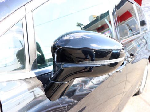 Used 2026 Chrysler Pacifica Select FWD image 66