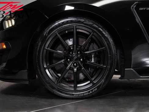 Used 2016 Ford Mustang Shelby GT350 w/ Technology Package RWD image 15