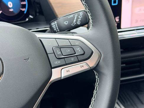 New 2026 Volkswagen Atlas SE FWD image 14