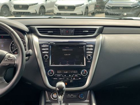 Used 2024 Nissan Murano SV AWD/4WD image 18